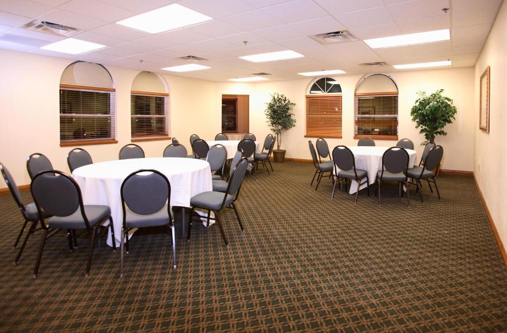 Country Inn & Suites By Radisson, Lincoln North Hotel And Conference Center, Ne Restaurant photo